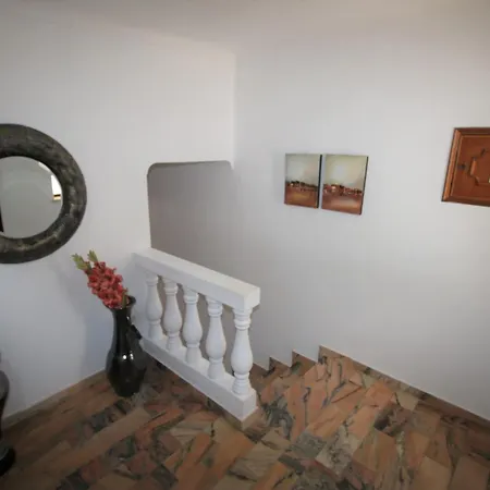 Charming Gogh Villa Luz